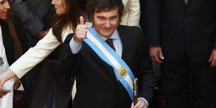pod novim predsednikom argentine cene vrtoglavo rastu, gorivo skuplje za 60 odsto, a tikvice za 140