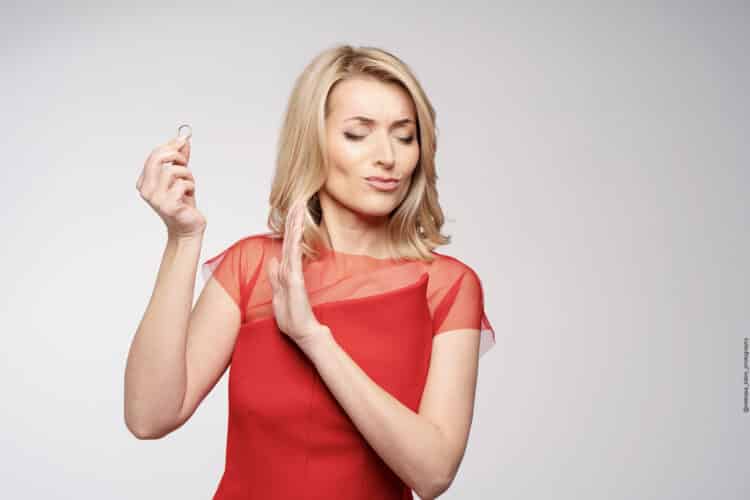 Kad "srećno do kraja života" propadne: Premijera nova komedije Anđelke Stević Žugić "Šta me opet snađe" u Beogradu