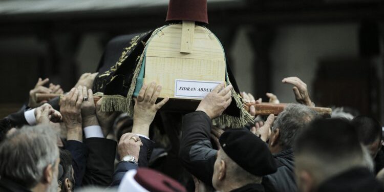 "imao je sreće u ovom nesrećnom životu": komemoracija i sahrana abdulaha sidrana u sarajevu